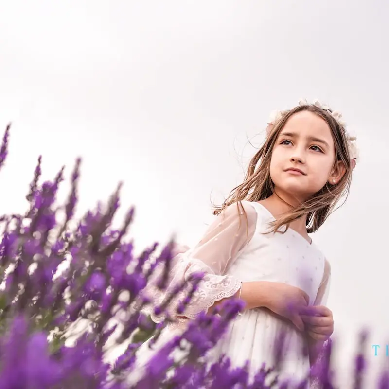 Sesión de Fotos Comunión en Campos de Lavanda